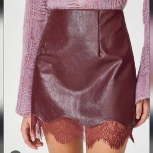 NWT Cider Burgundy Faux Leather Mini Skirt with Lace Trim Size Large